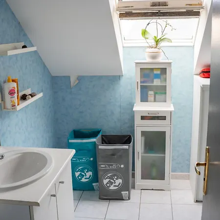 Apartament Maison, 3 Ch, Proximite Gare,c Commercial,c Laval (Mayenne)